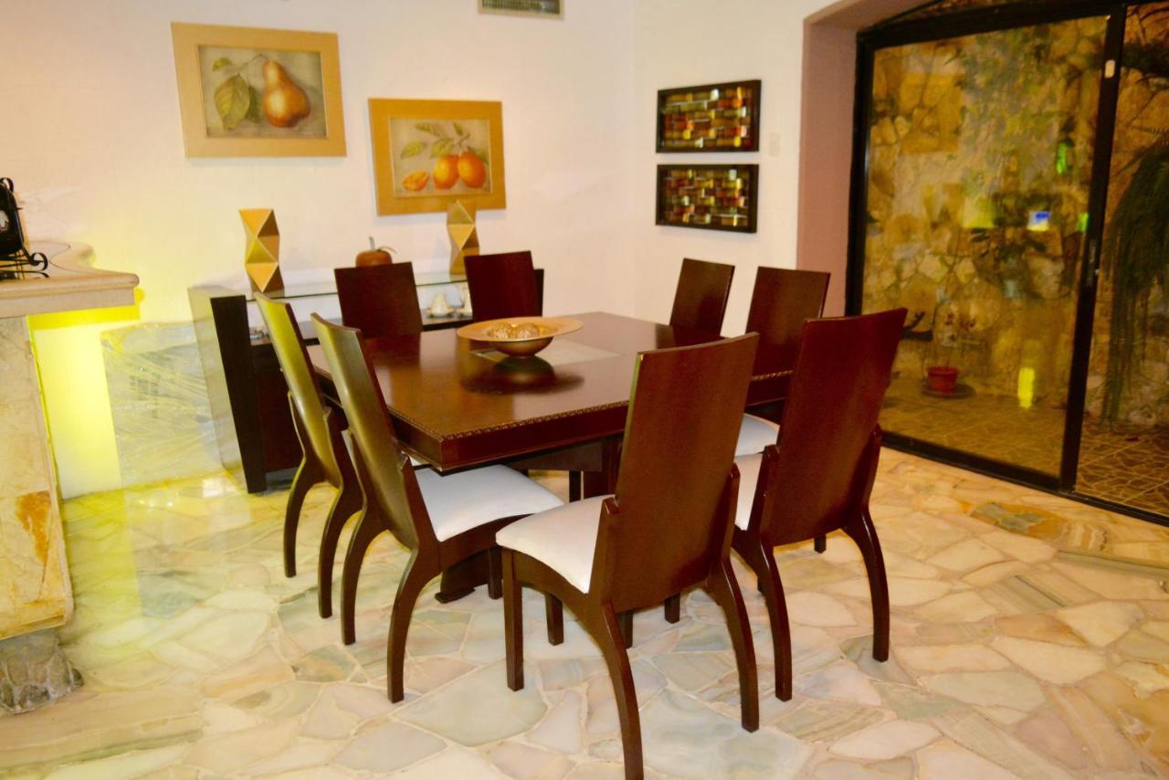 Hostal Villa 97 Guayaquil Buitenkant foto