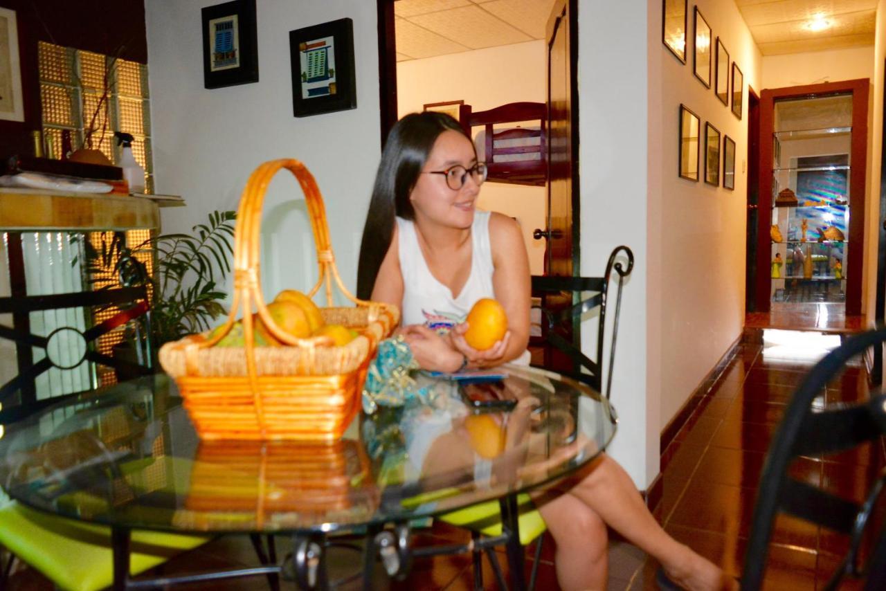 Hostal Villa 97 Guayaquil Buitenkant foto
