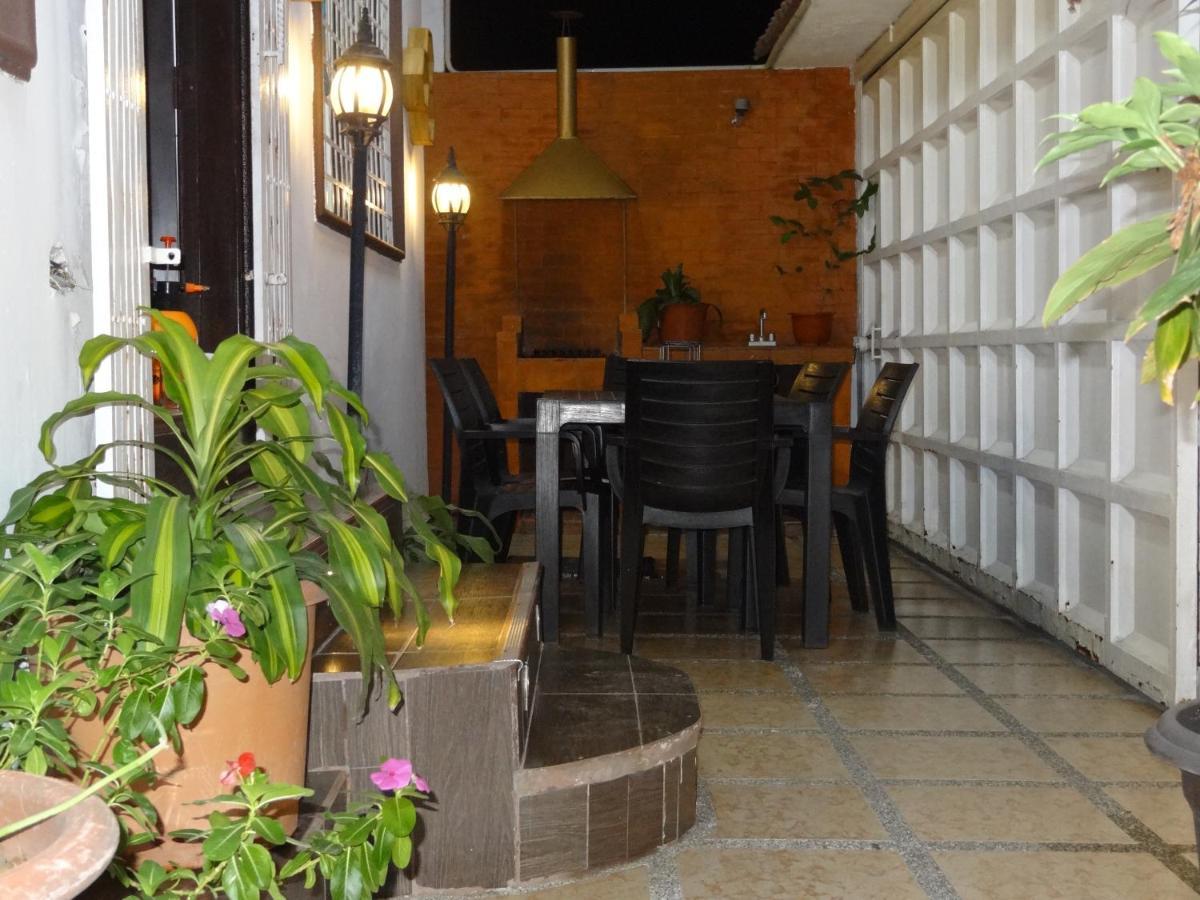 Hostal Villa 97 Guayaquil Buitenkant foto
